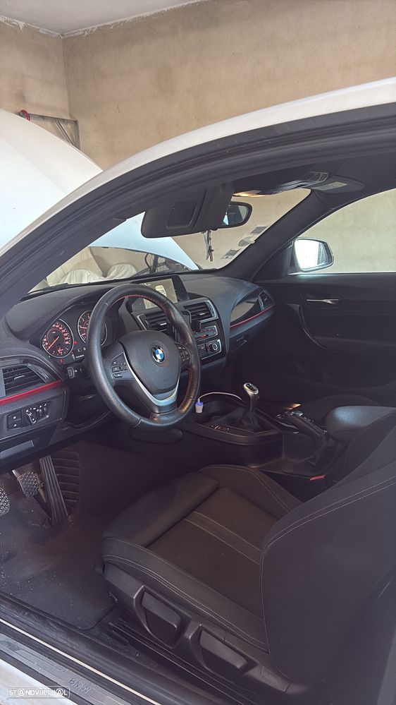 BMW 118 d Line Sport — fotografia 5
