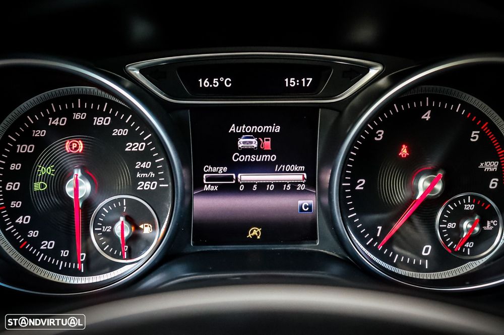 Mercedes-Benz GLA 180 d Urban - 21