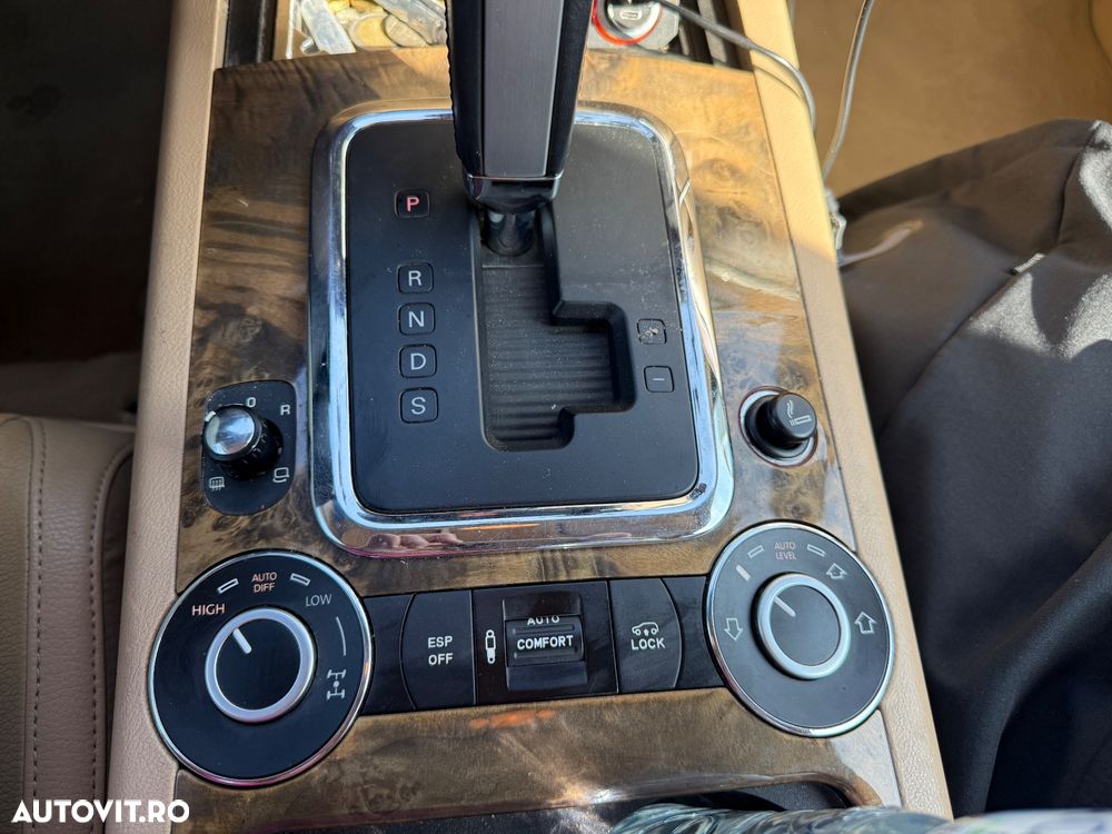 Volkswagen Touareg 3.0 V6 TDI DPF Automatik Mountain - 11