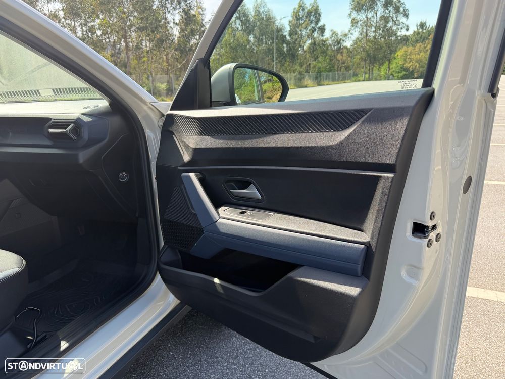 Dacia Duster 1.6 Hybrid Journey - 43