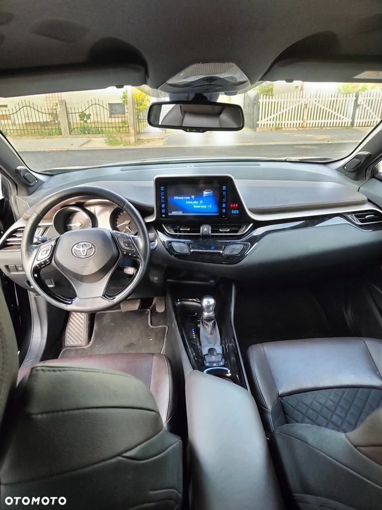 Toyota C-HR Business-Edition - 17