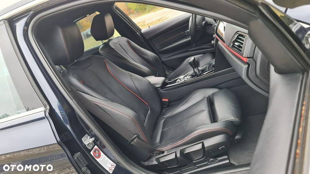 BMW Seria 3 320i Efficient Dynamics Edition Sport Line - 8