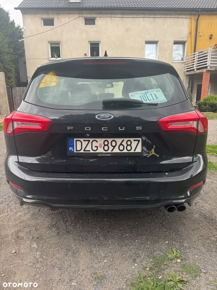 Ford Focus 1.5 EcoBoost ST-Line - 4