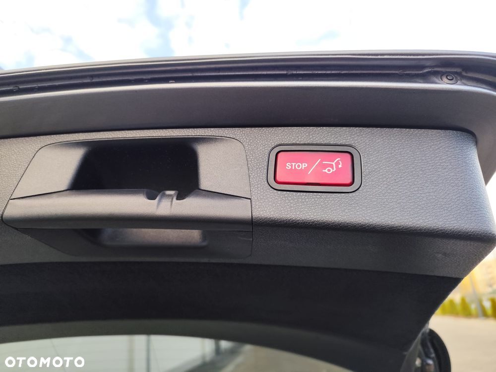 Mercedes-Benz Klasa E 300 d 9G-TRONIC Avantgarde - 11