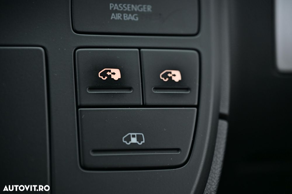 Volkswagen Multivan - 35