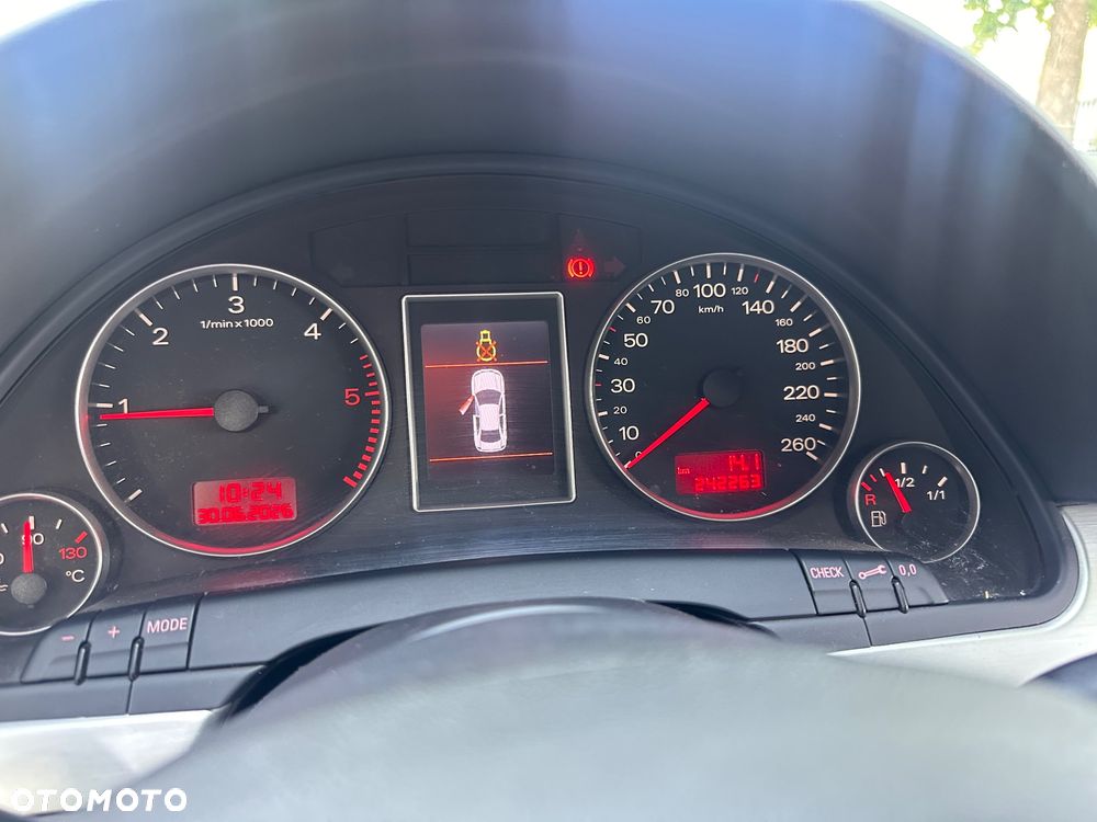 Audi A4 Avant - 13