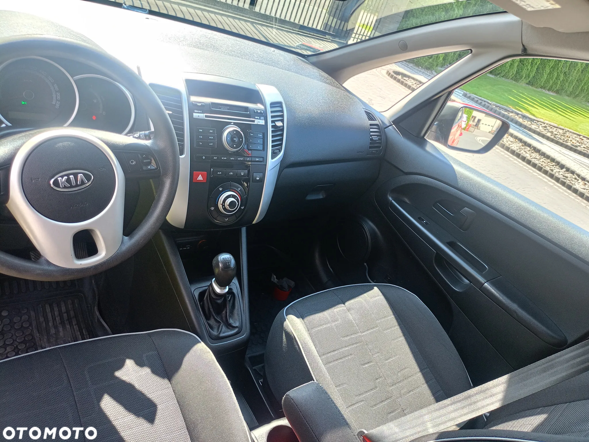 Kia Venga - 11