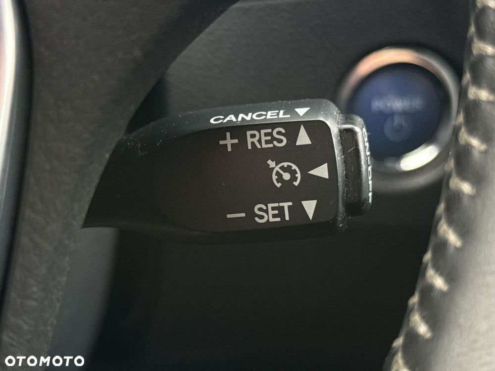 Toyota Auris - 22