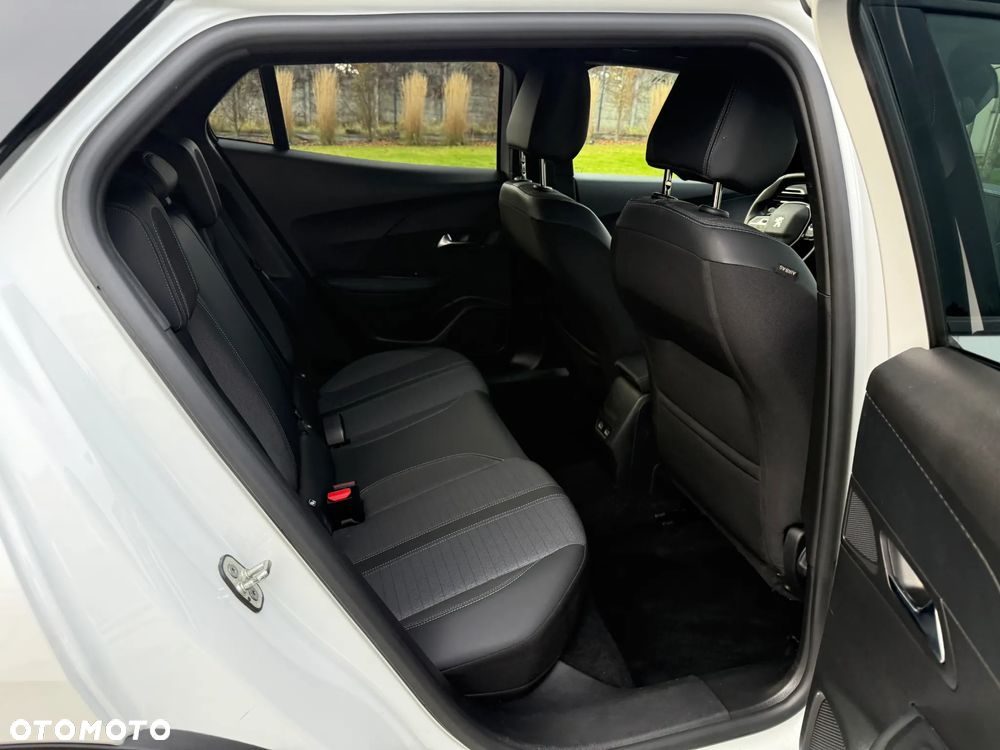 Peugeot 2008 1.5 BlueHDi Allure S&S EAT8 - 18