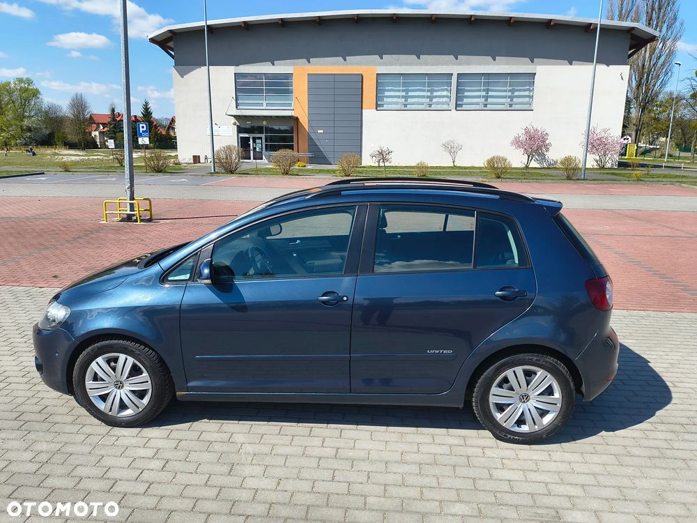 Volkswagen Golf Plus 2.0 TDI DPF Comfortline - 14