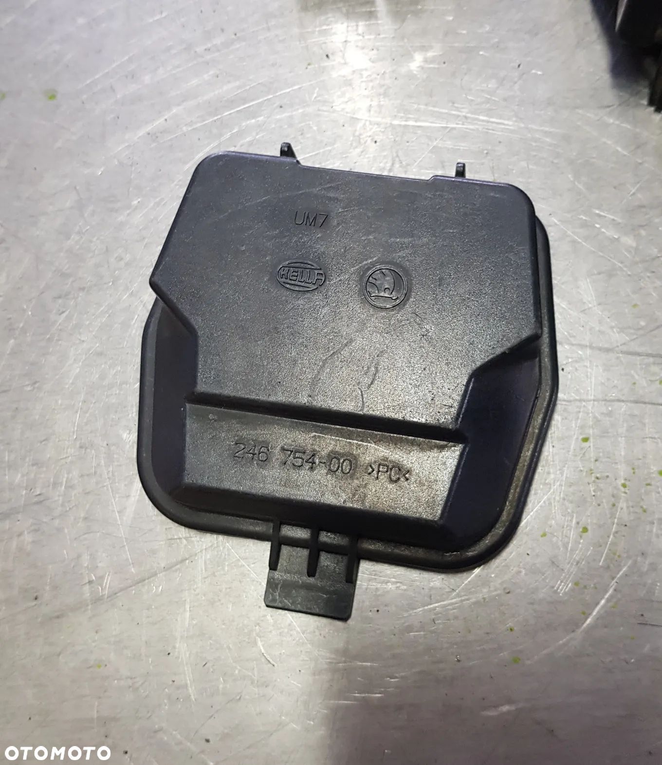 ZAŚLEPKA OSŁONA KLAPKA LAMPY PRZEDNIEJ PRZÓD SKODA SUPERB I 1 PRAWA LEWA 3U0 HELLA WYSYŁKA !!! - 1