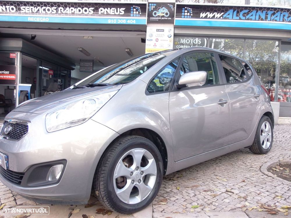 Kia Venga 1.6 CRDi 128 Dream-Team Edition - 2