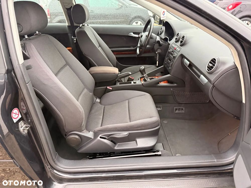 Audi A3 3-drzwiowe 1.6 S Line Sportpaket plus - 18