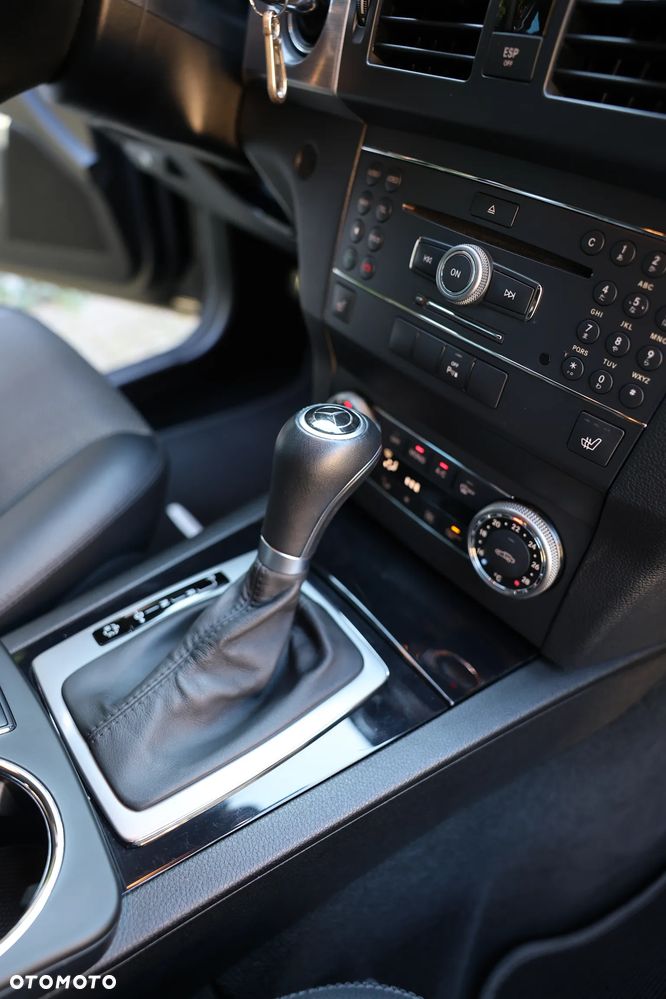 Mercedes-Benz GLK 300 4Matic 7G-TRONIC SPORT EDITION - 36
