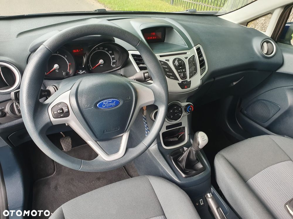 Ford Fiesta 1.25 Trend Edition - 25
