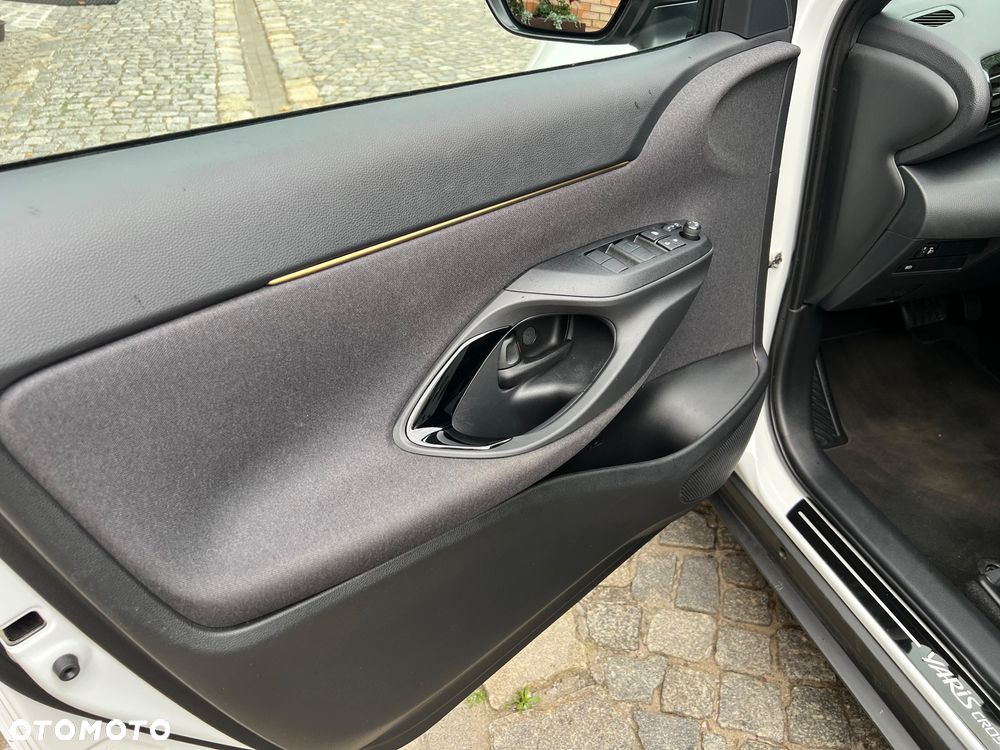 Toyota Yaris Cross Hybrid 1.5 Executive 4x4 - 25