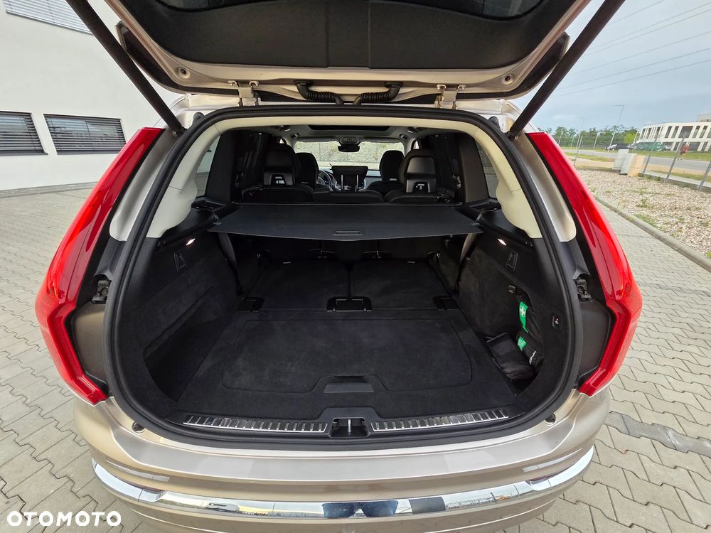 Volvo XC 90 B5 D AWD Plus Bright - 27