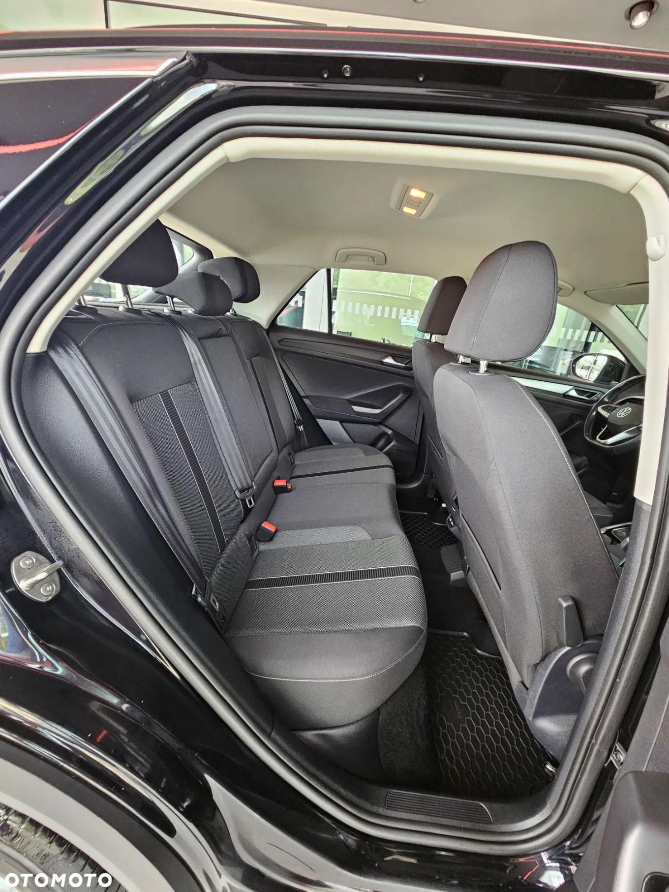 Volkswagen T-Roc - 27