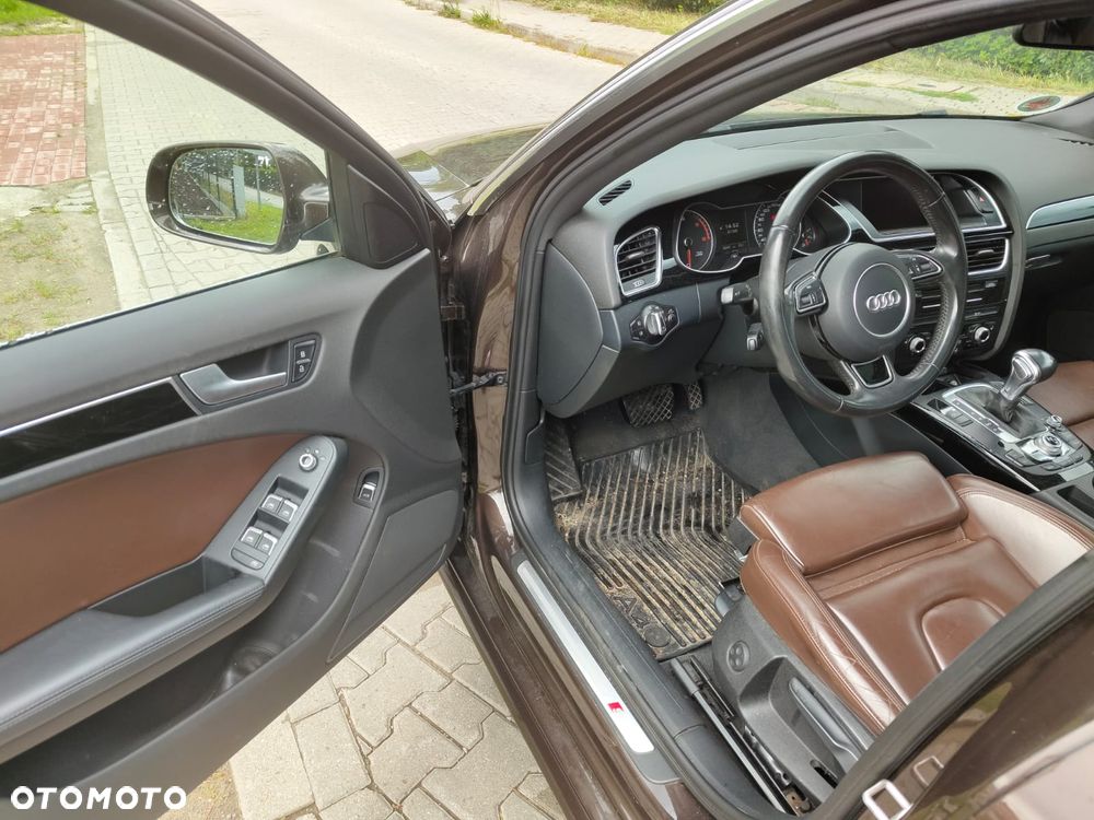 Audi A4 Avant 2.0 TDI DPF clean diesel quattro S tronic S line Sportpaket - 7
