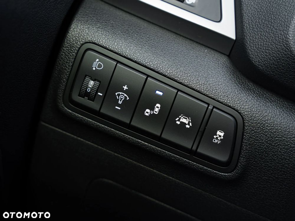 Hyundai Tucson blue 1.7 CRDi 2WD DCT Premium - 24