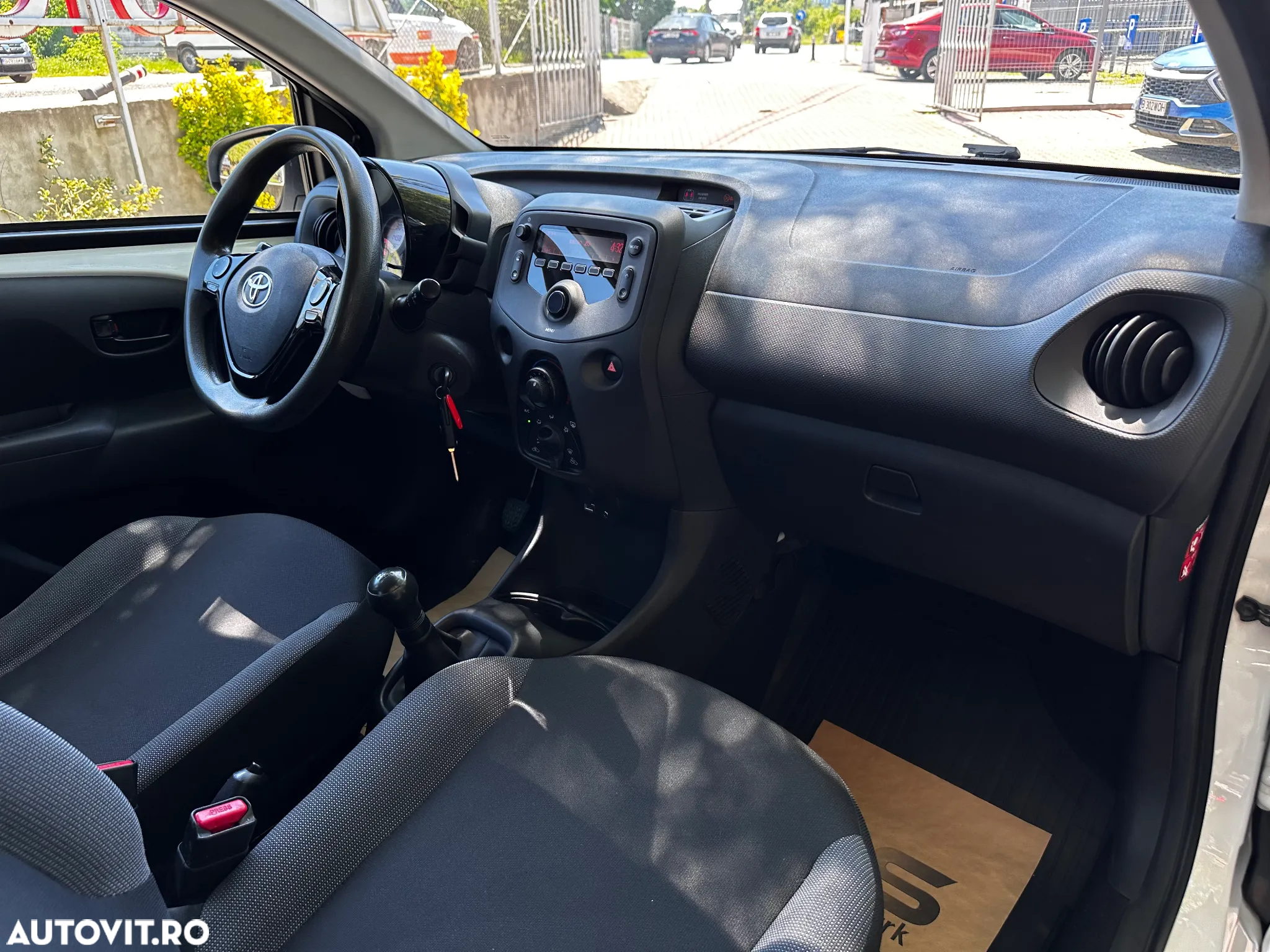 Toyota Aygo 1.0 VVY-I 5 usi X - 6