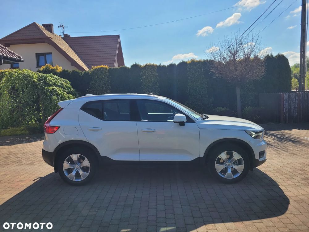 Volvo XC 40 T2 Momentum - 34