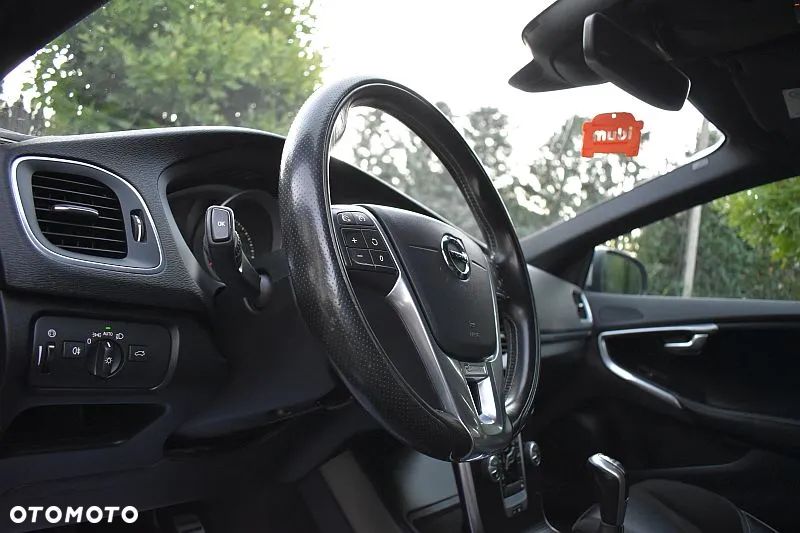 Volvo V40 D3 Drive-E SCR R-Design Momentum - 11