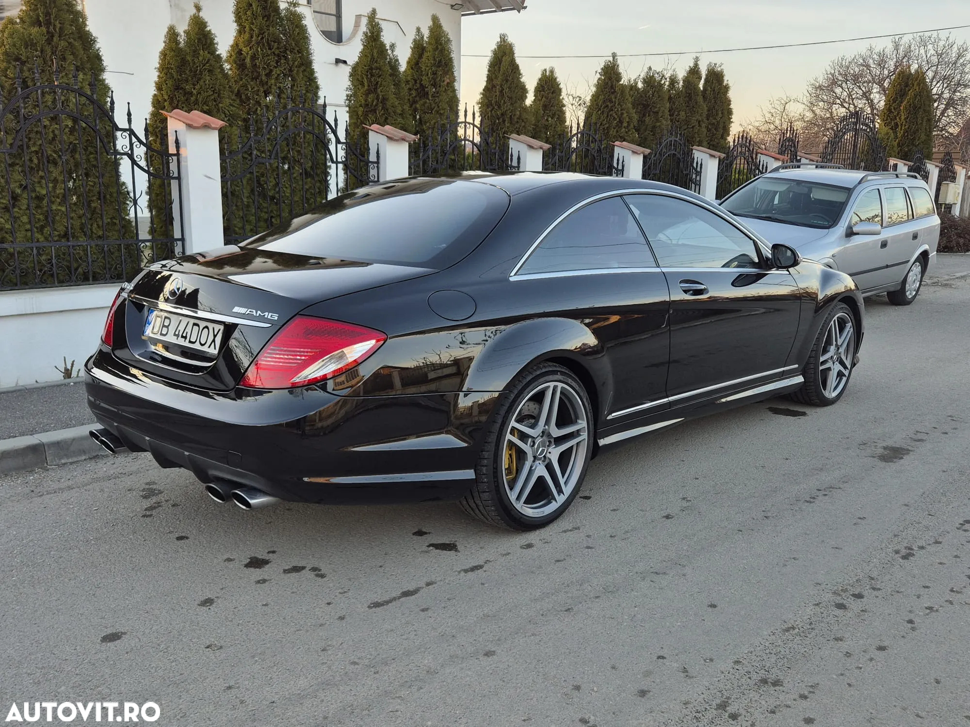 Mercedes-Benz CL 63 AMG 7G-TRONIC - 4