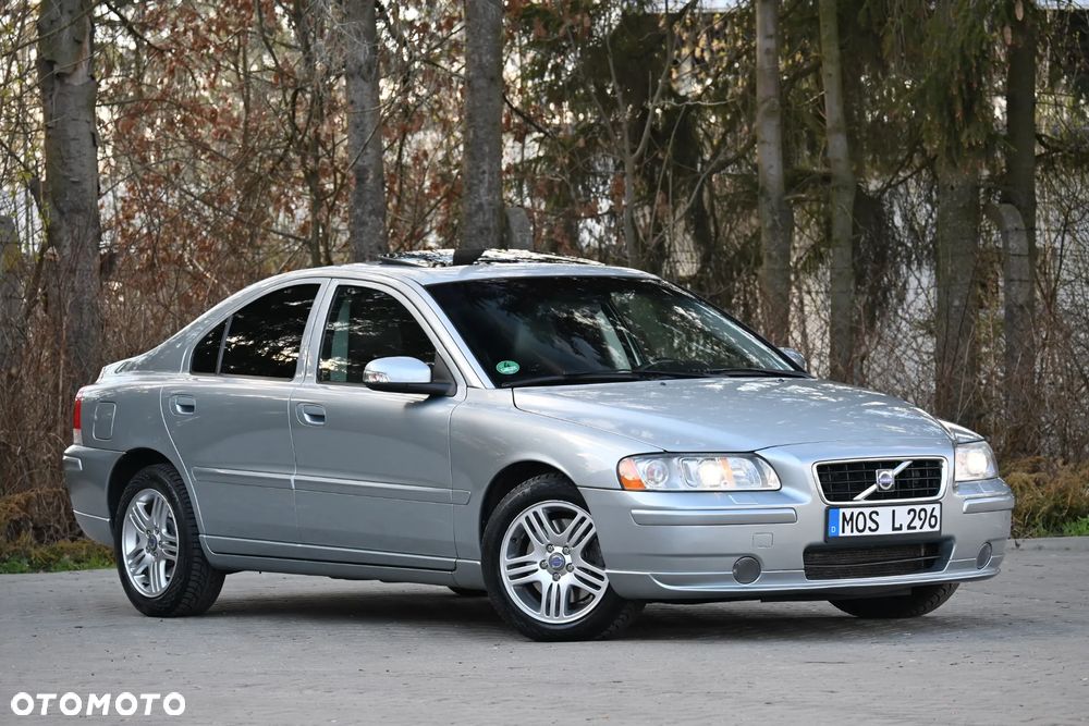 Volvo S60 2.4D5 Momentum - 4