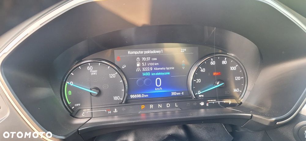 Ford Kuga - 10
