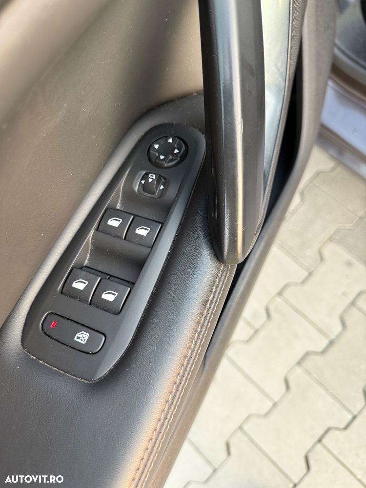 Peugeot 308 BlueHDi FAP 150 EAT6 Stop&Start GT-Line Edition - 17