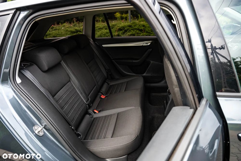 Skoda Octavia 2.0 TDI Clever DSG - 20