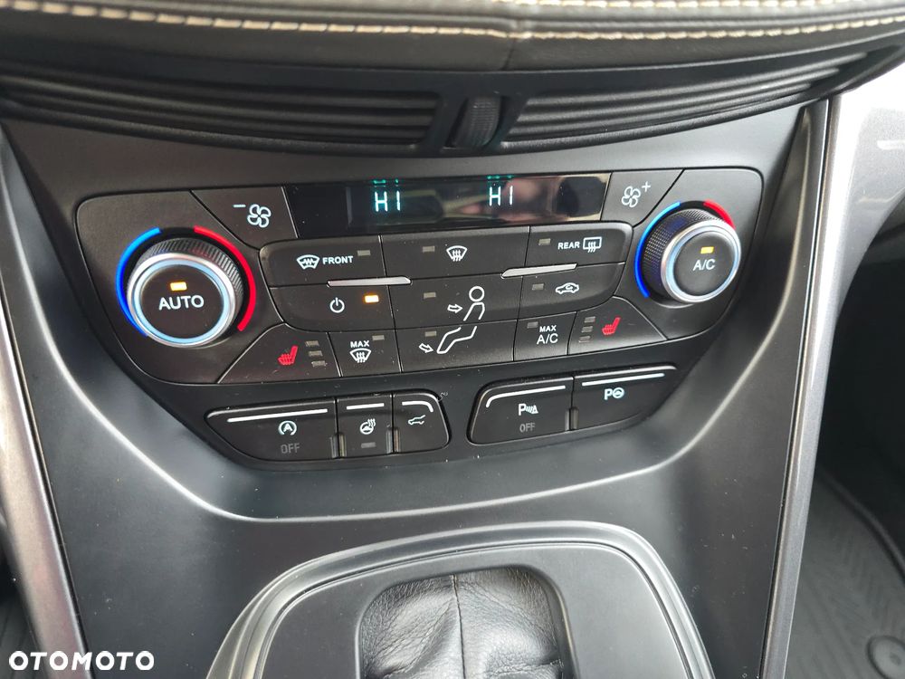 Ford Kuga 2.0 TDCi 4x4 Vignale - 33