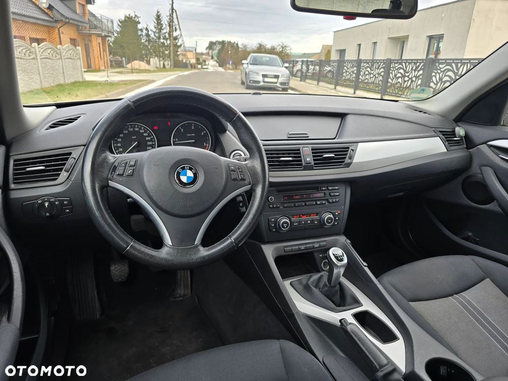 BMW X1 sDrive20d - 11