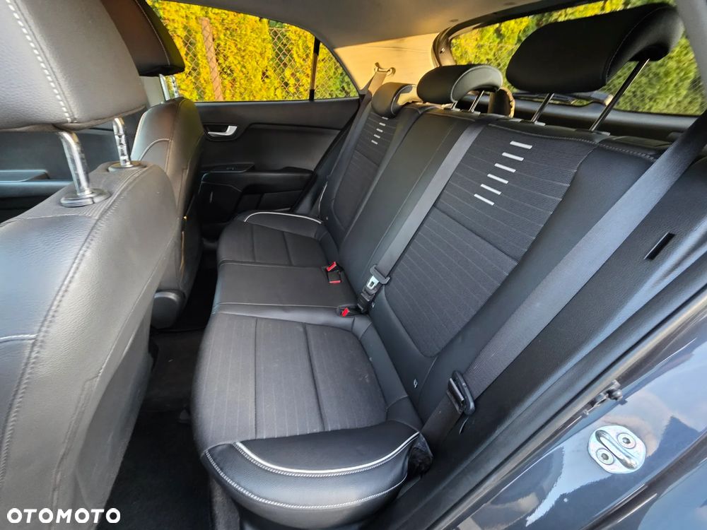 Kia Rio 1.0 T-GDI 120 GT Line - 12