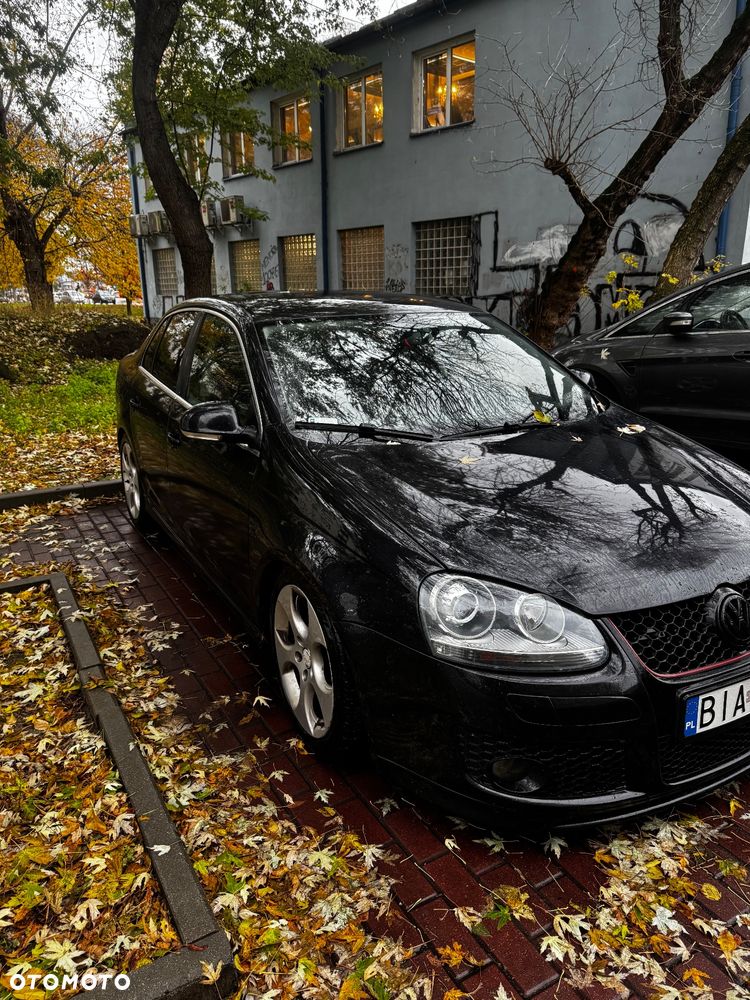 Volkswagen Jetta 2.0 TSI Sportline - 1