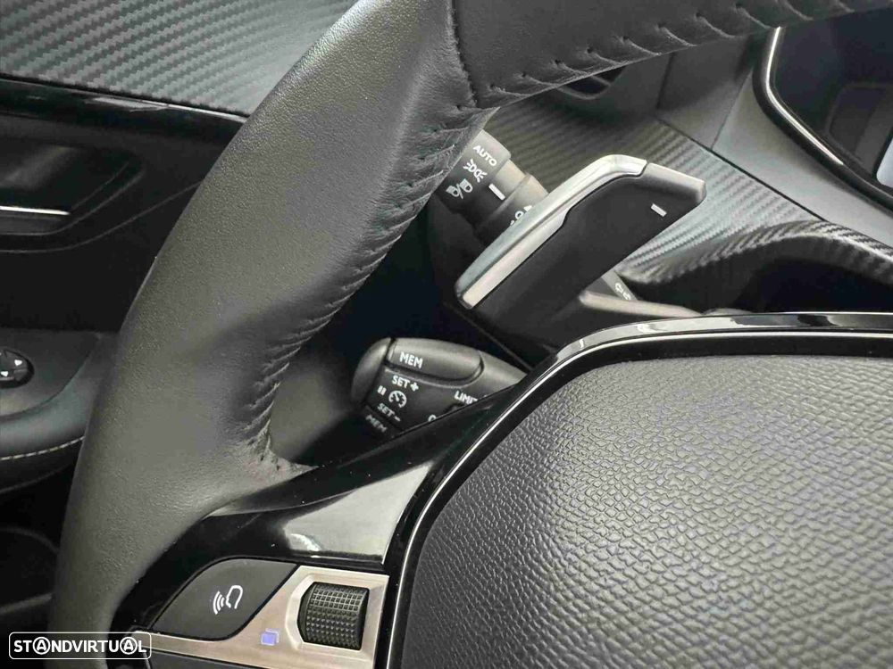 Peugeot 208 1.2 Hybrid Allure e-DCS6 - 10