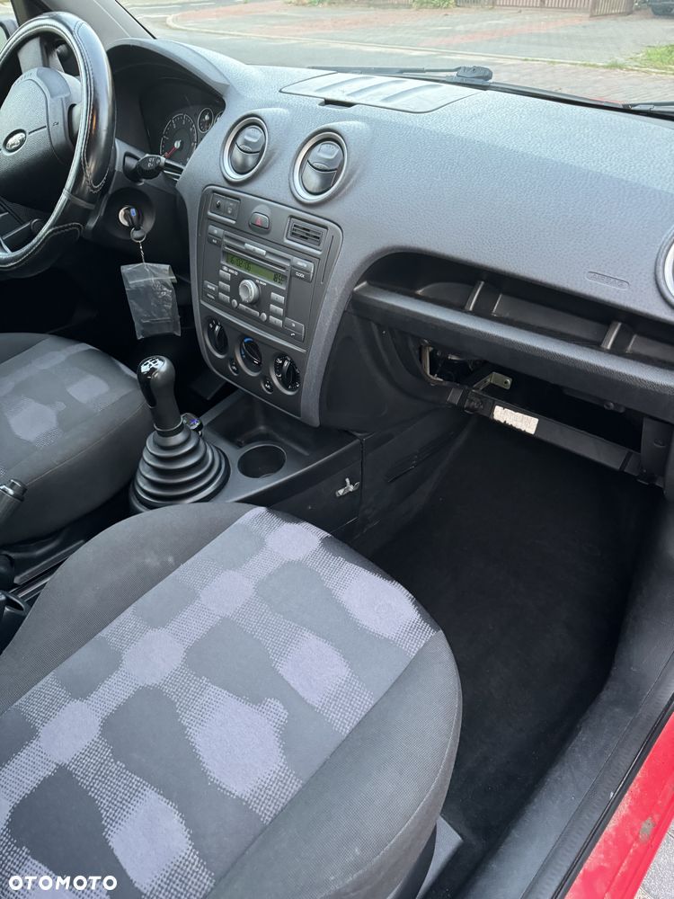 Ford Fusion 1.4 TDCI Ambiente - 31