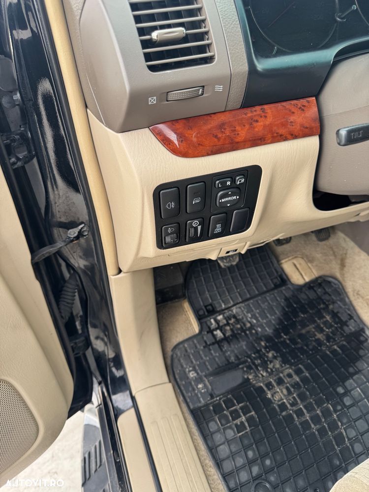 Toyota Land Cruiser - 21