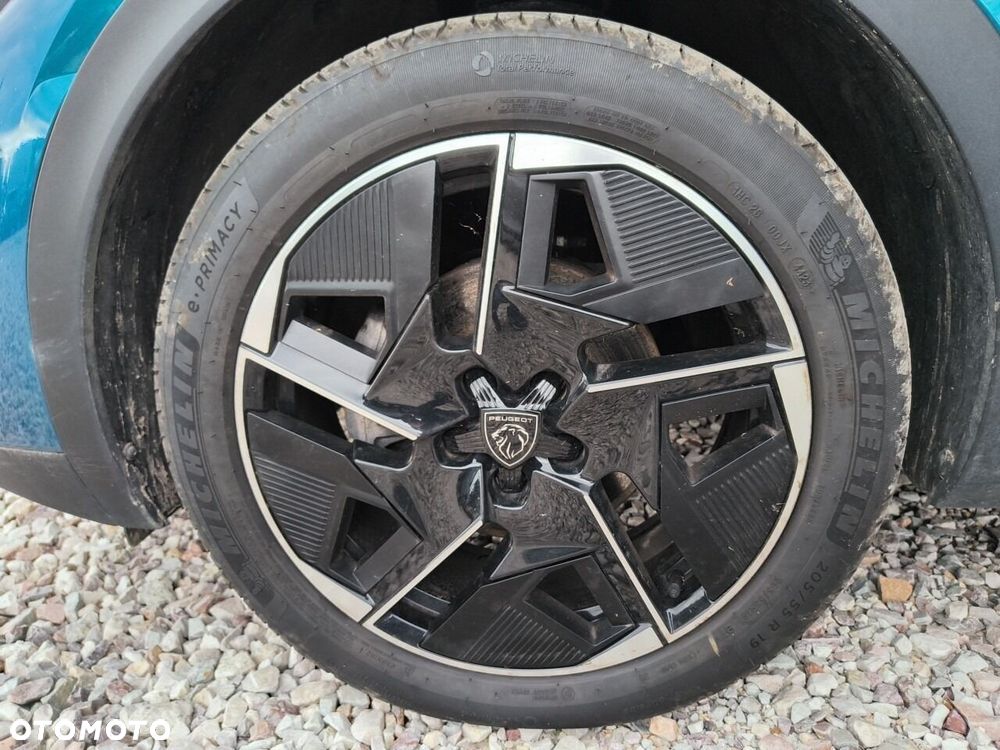 Peugeot 408 - 11