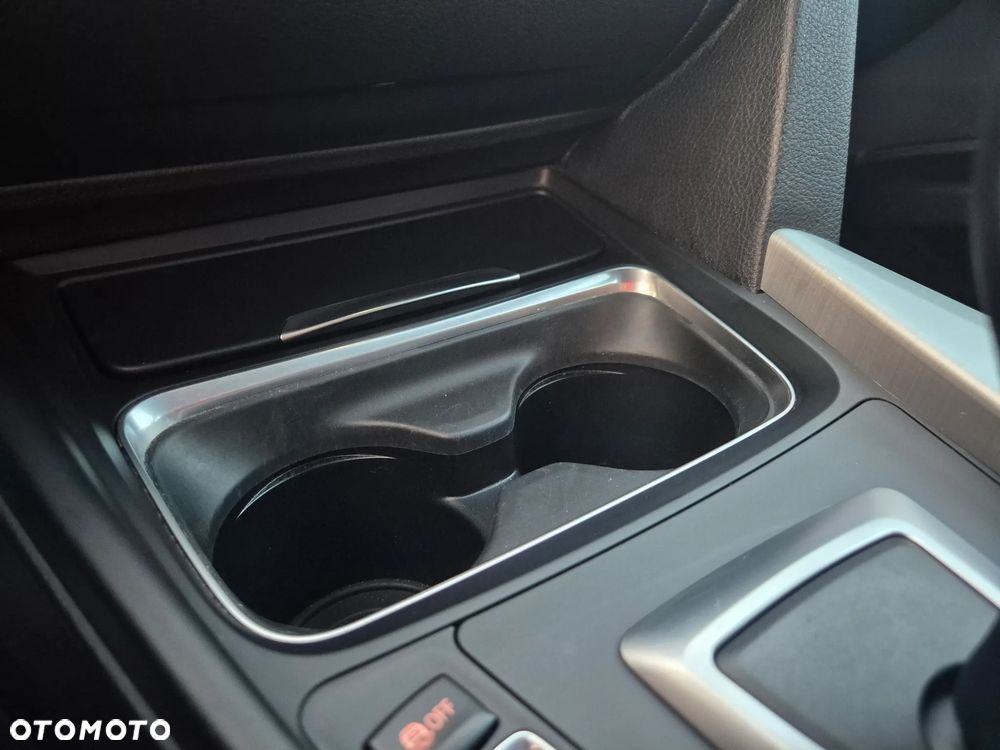BMW Seria 3 - 25