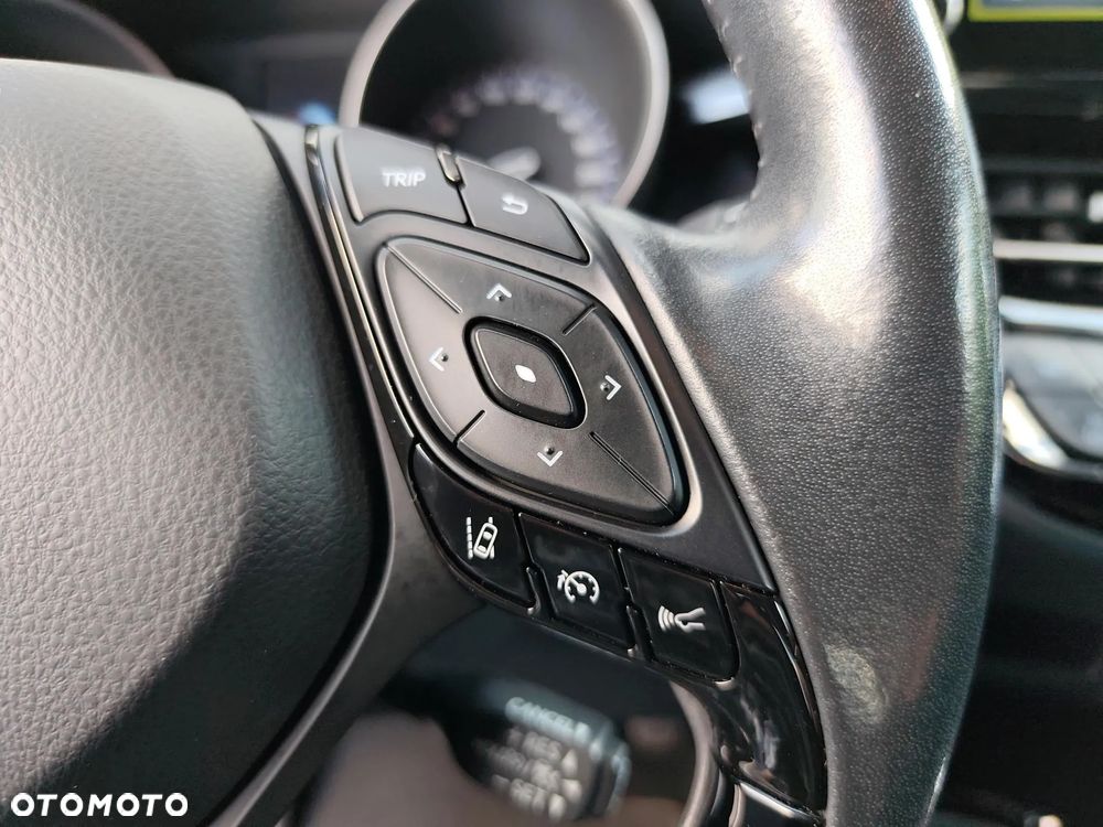 Toyota C-HR 1.8 Hybrid GPF Executive - 22