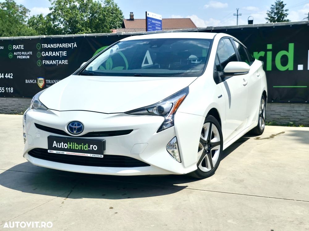 Toyota Prius Hybrid - 2