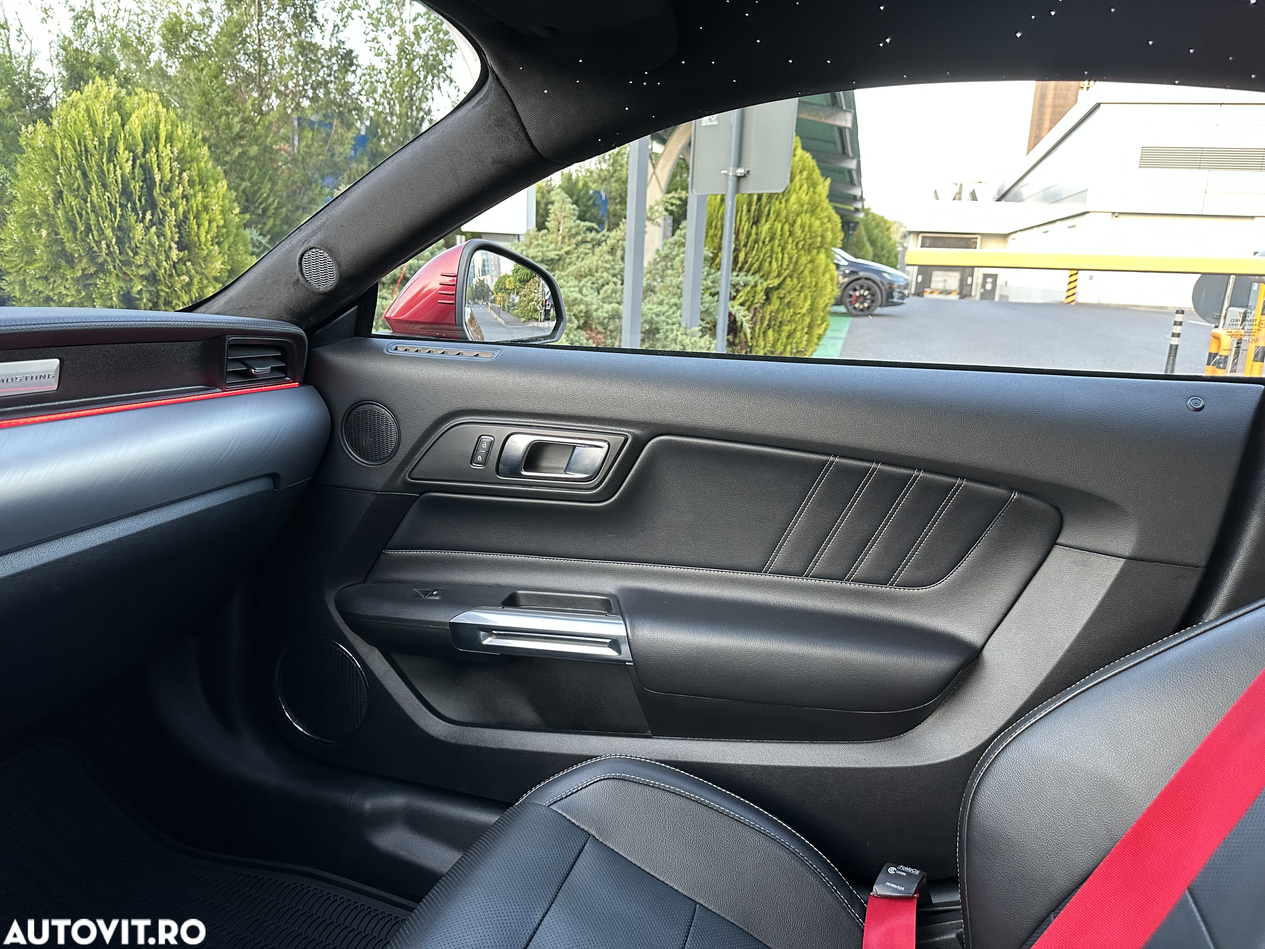 Ford Mustang - 16