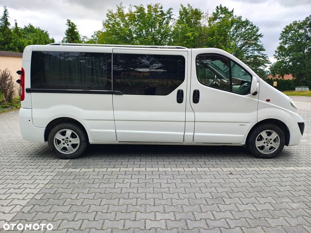 Opel Vivaro - 12