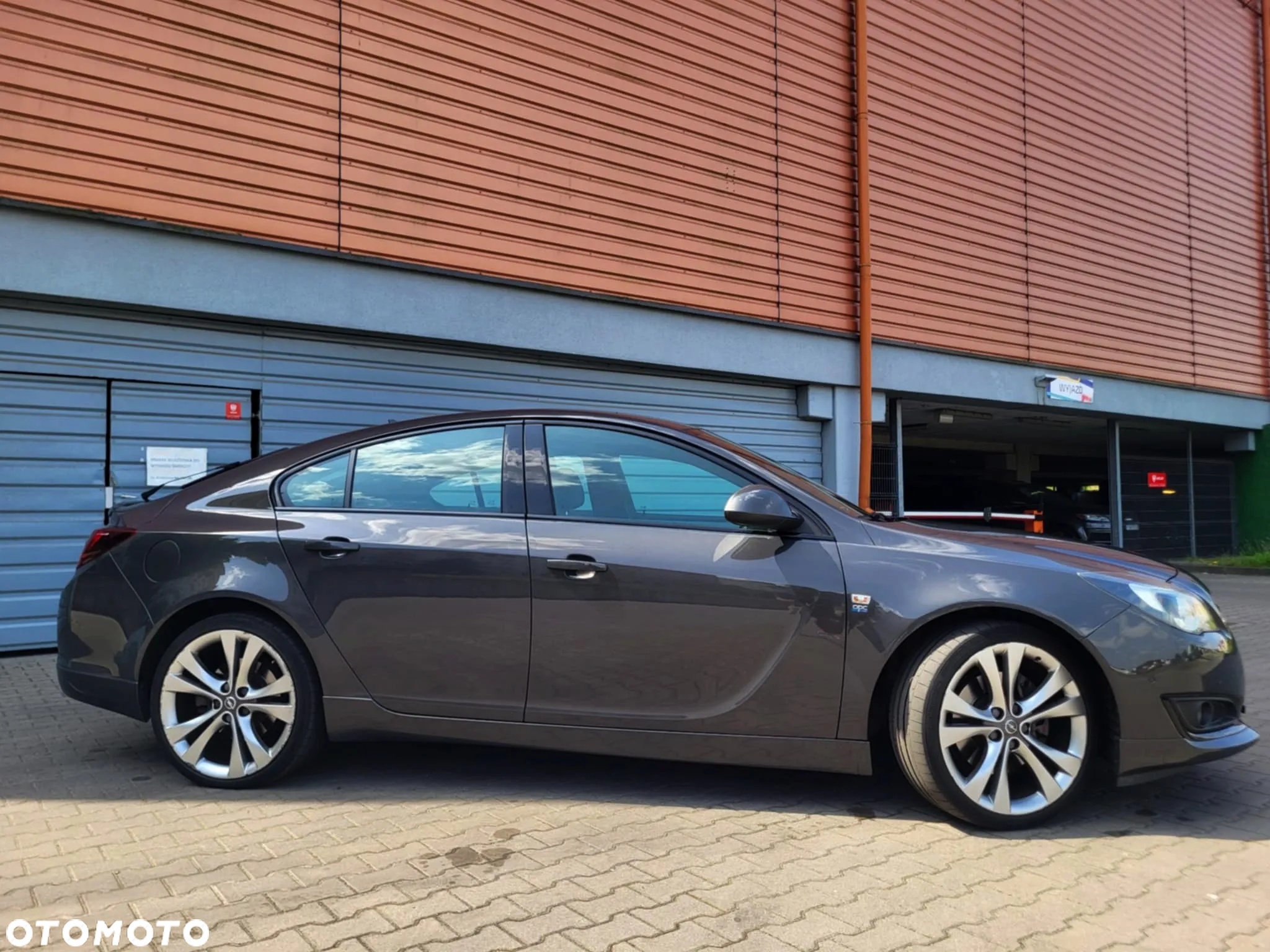 Opel Insignia 2.0 T Cosmo 4x4 EU6 - 16