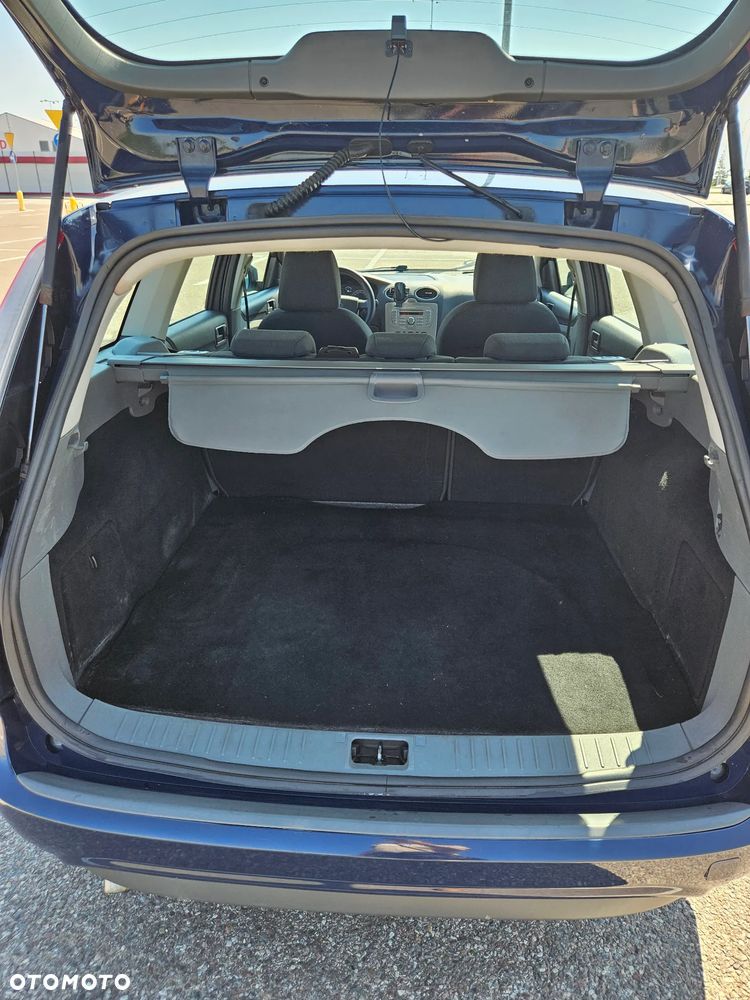 Ford Focus 1.6 TDCi Ambiente - 12