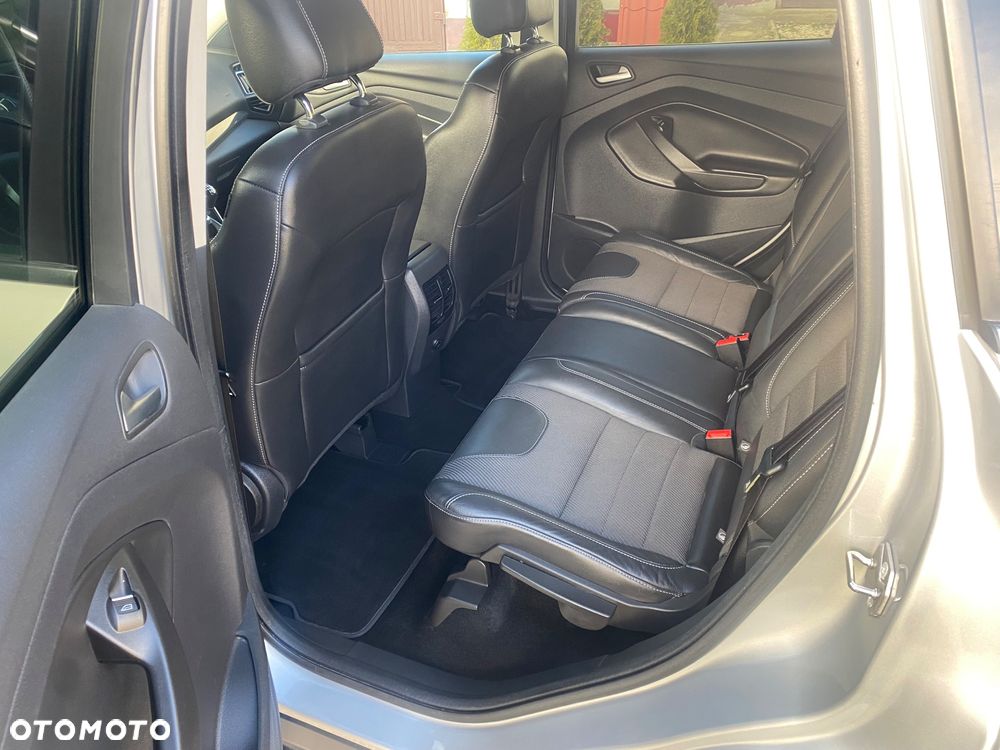 Ford Kuga 2.0 TDCi 2x4 Titanium - 19