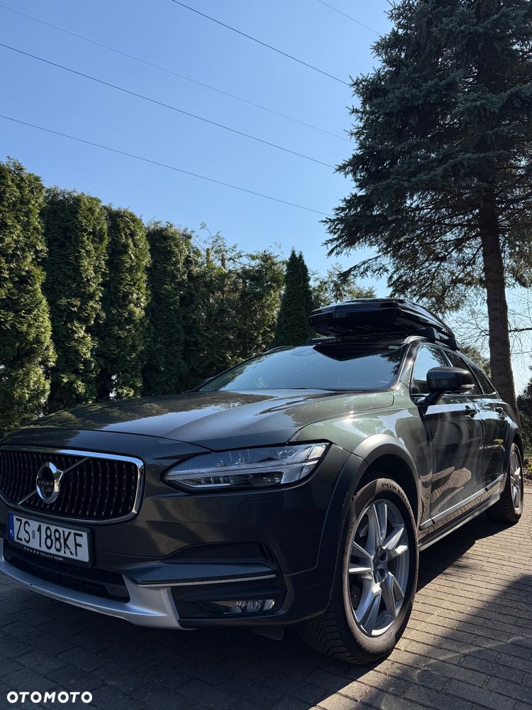 Volvo V90 Cross Country D5 AWD Pro - 33