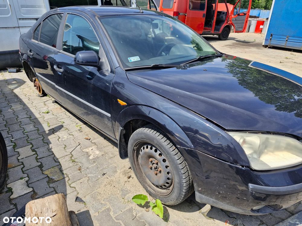 Ford Mondeo MK3 HB GO   czarny maska zderzak drzwi szyby lampy fotele pojazd na częsci